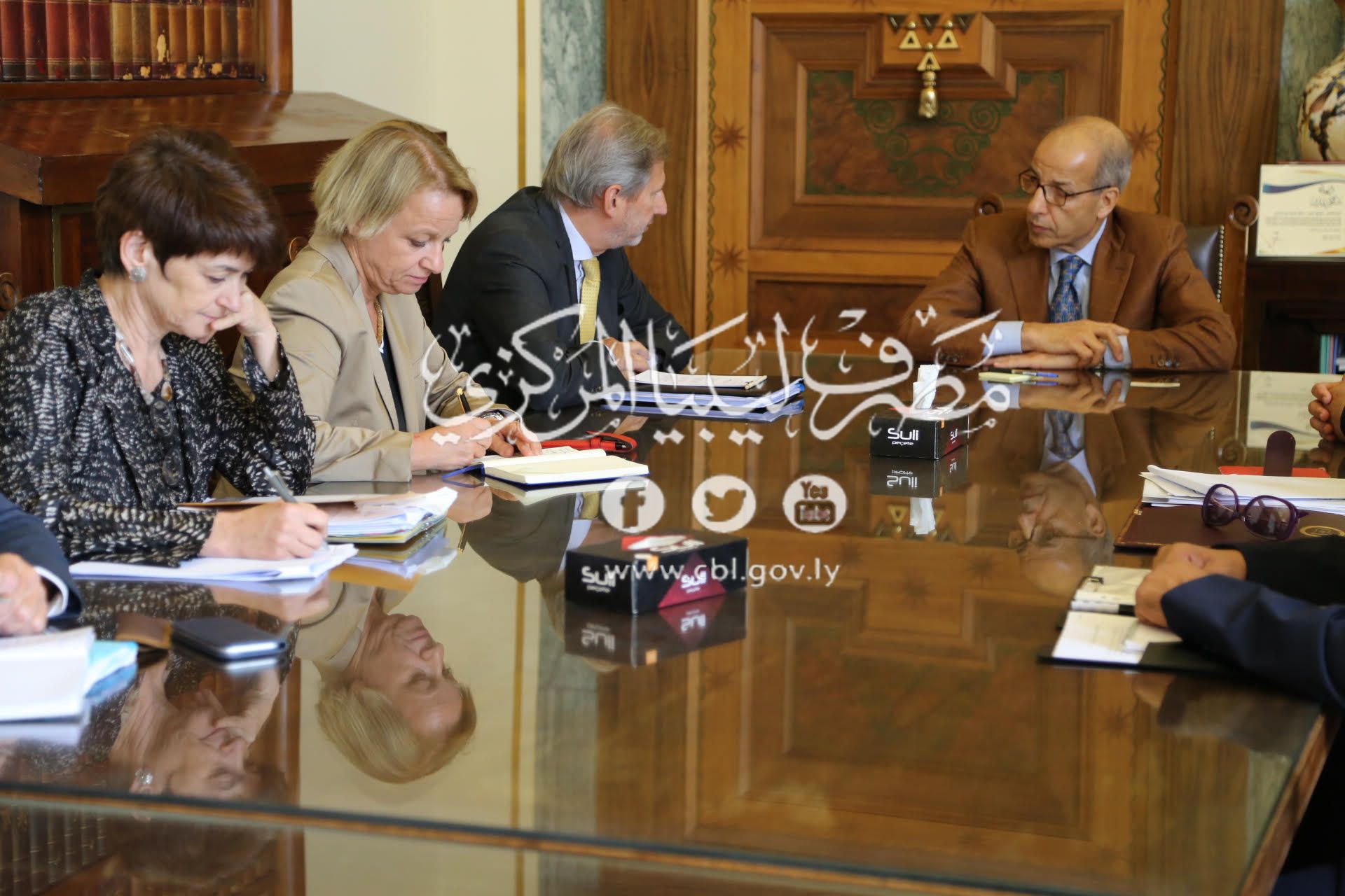 gov2 b233aeb1