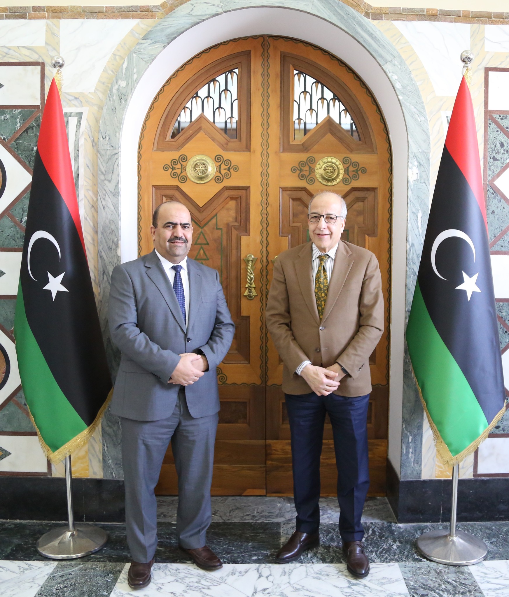 المحافظ يلتقي السفير الجزائري لدي ليبيا