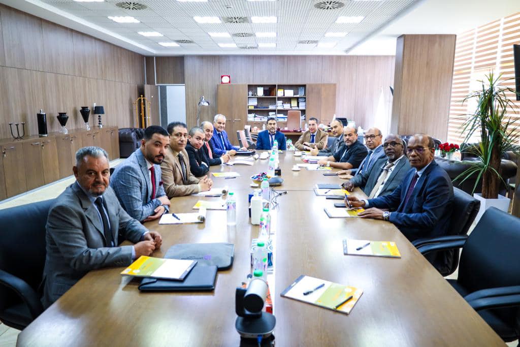 لجنة استكمال مشروع توحيد مصرف ليبيا المركزي تجتمع في بنغازي